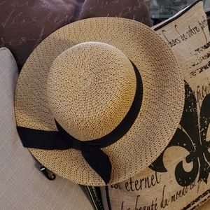 Ladies Woven Hat